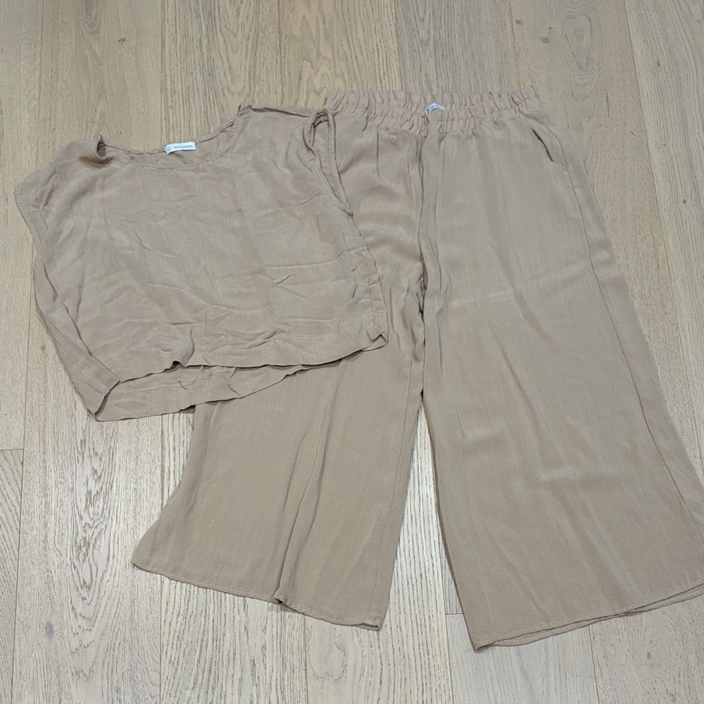 Goddess Wide-Leg Lounge Pants in Light Tan